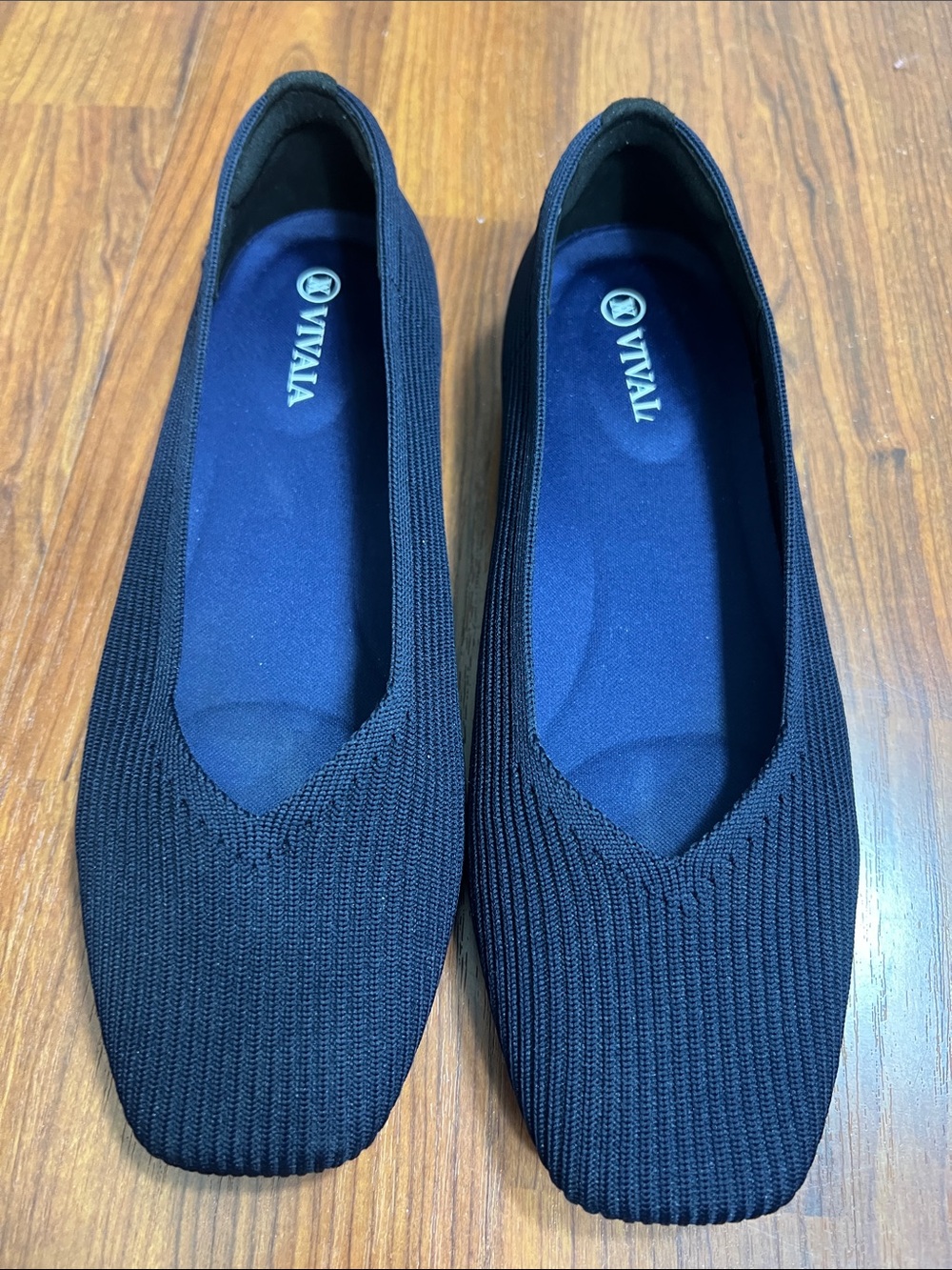 VIVAIA Sz 36/US 5.5 - 6 Margot Flats Navy Square-Toe V-Cut